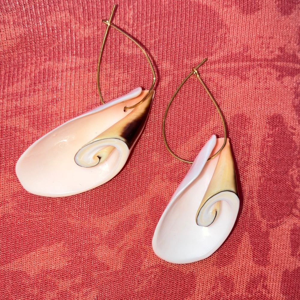 Artisan Handmade Pacific Island Shell Dangle Earrings